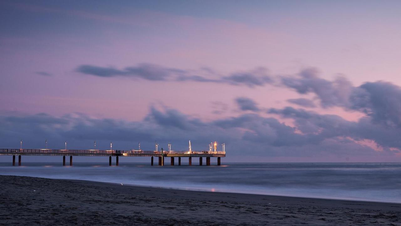 Claudia Nel Cuore Di Forte Dei Marmi Buitenkant foto